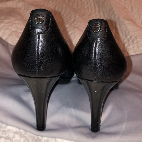 Black heels - Picture 3 of 3